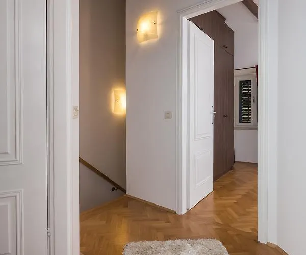 Maru Prestige דירה *