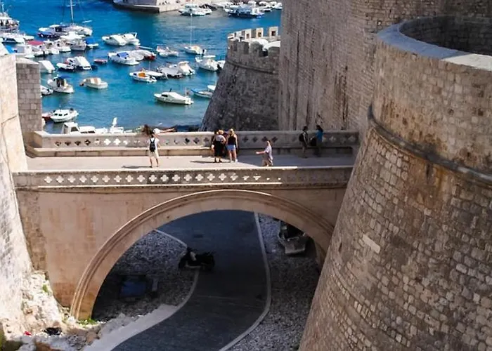 Maru Prestige * דוברובניק