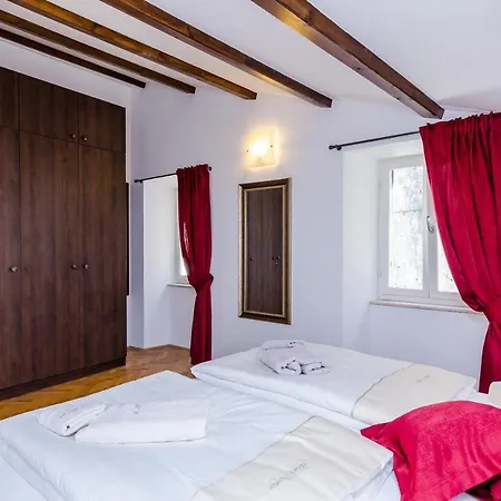 Maru Prestige Apartment