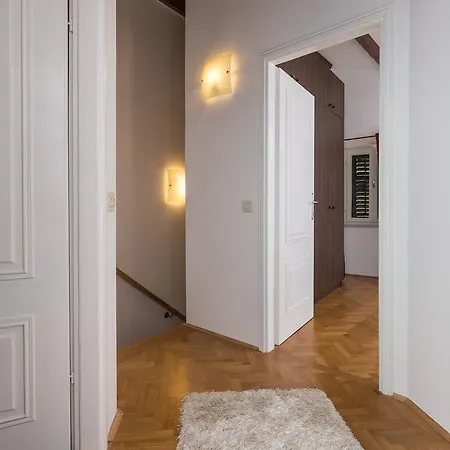 Maru Prestige Apartment *