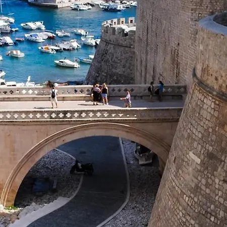 Maru Prestige * Dubrovnik